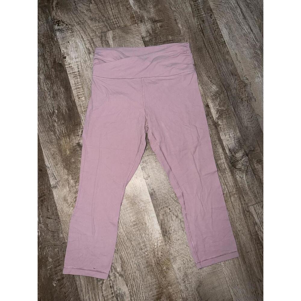 Lululemon 🍋 Cropped Leggings size 10